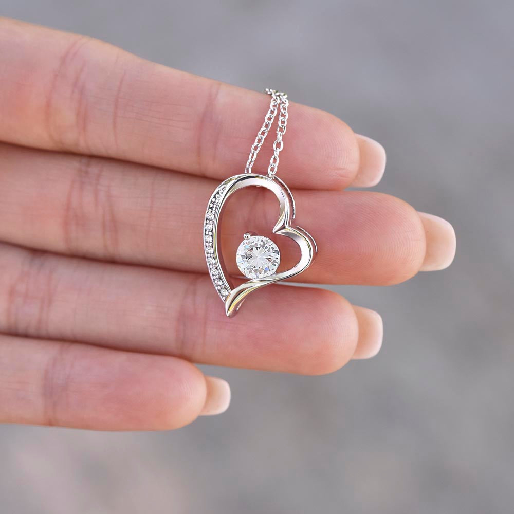 MY AUGUST QUEEN FOREVER LOVE NECKLACE